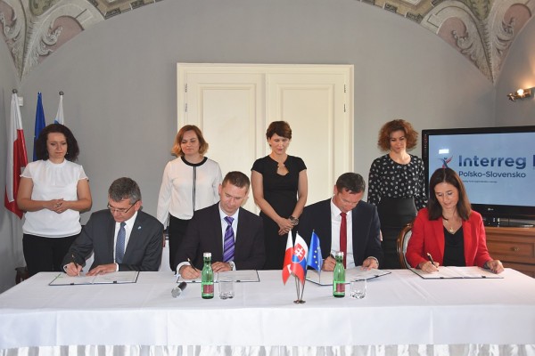 Uroczyste podpisanie kolejnych umów na realizację mikroprojektów-tym razem w Kraju Preszowskim